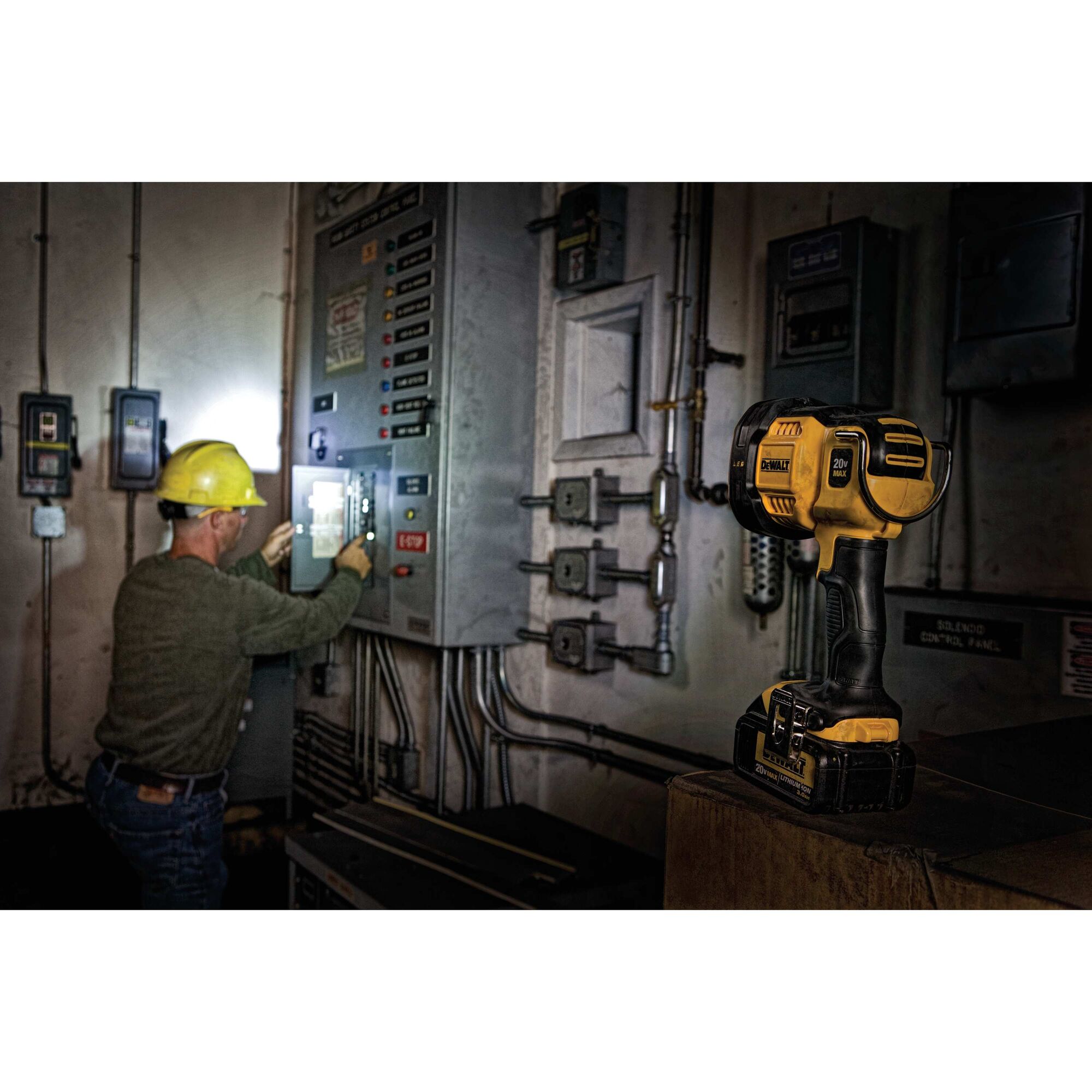 Dewalt 18v spotlight sales