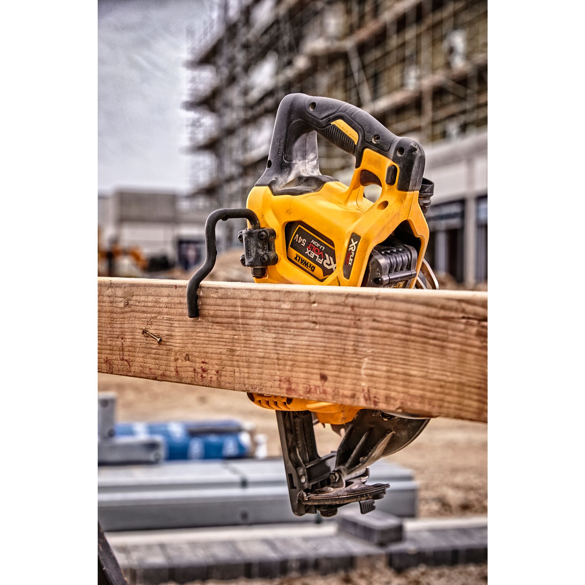 54V XR FLEXVOLT 190mm High Torque Circular Saw Bare Unit DEWALT