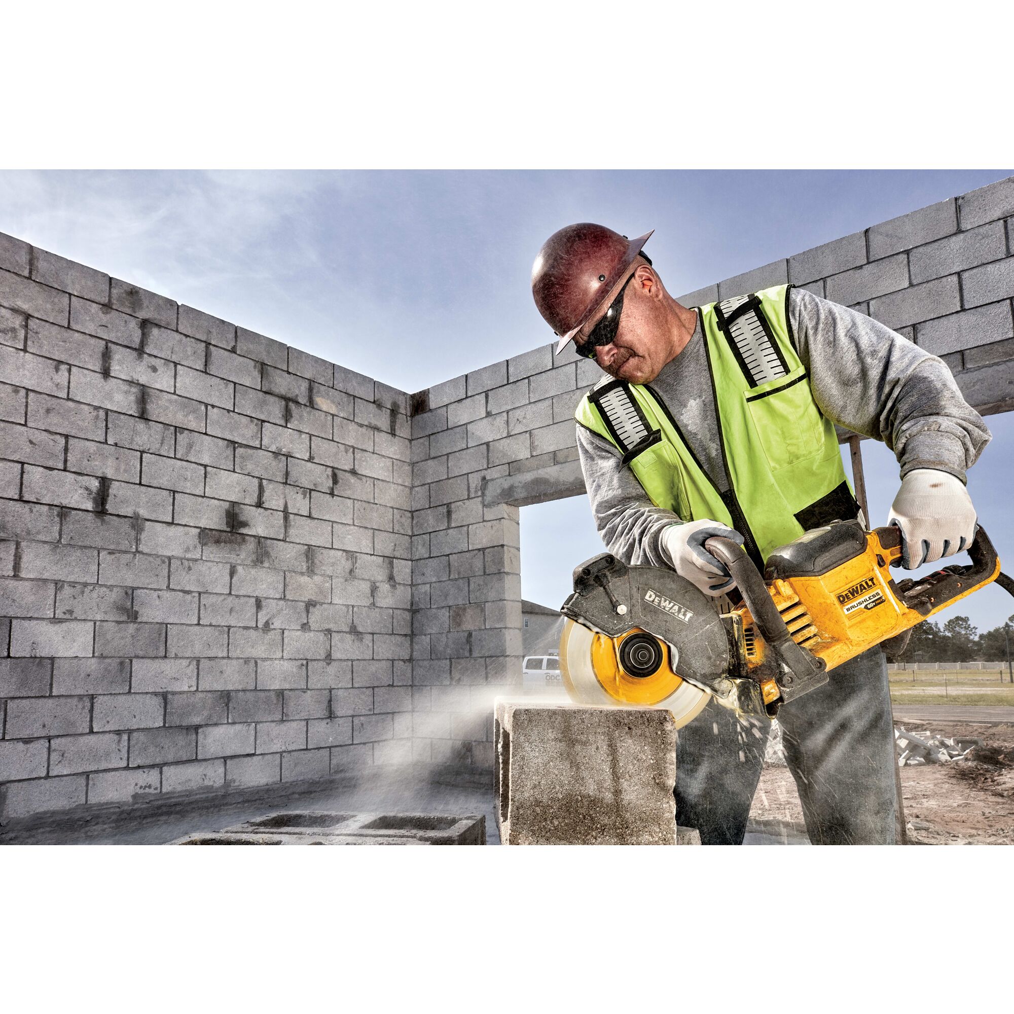 Dewalt dcs690x2 54v xr flexvolt 230mm cut off 2025 saw