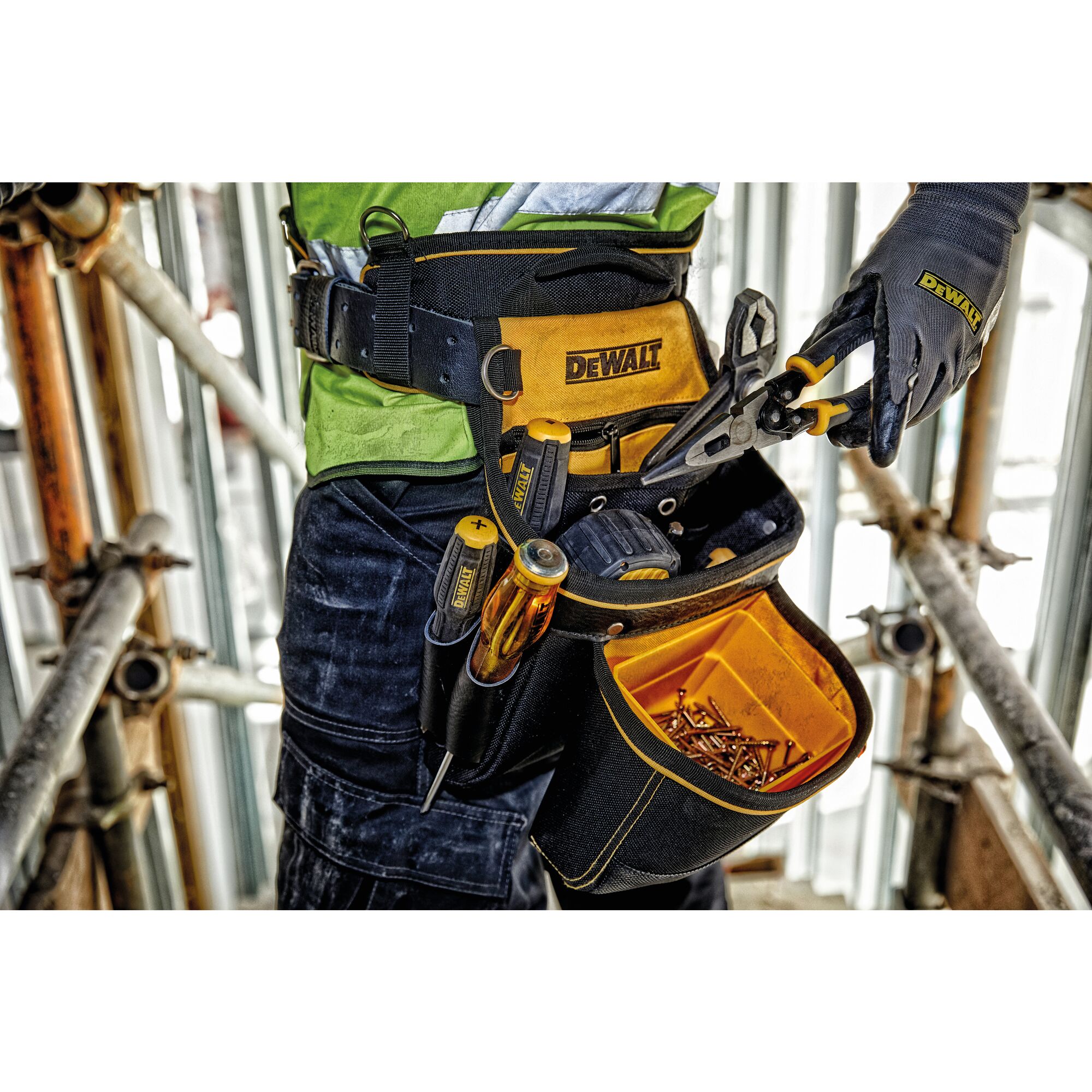 Dewalt multi purpose pouch hotsell