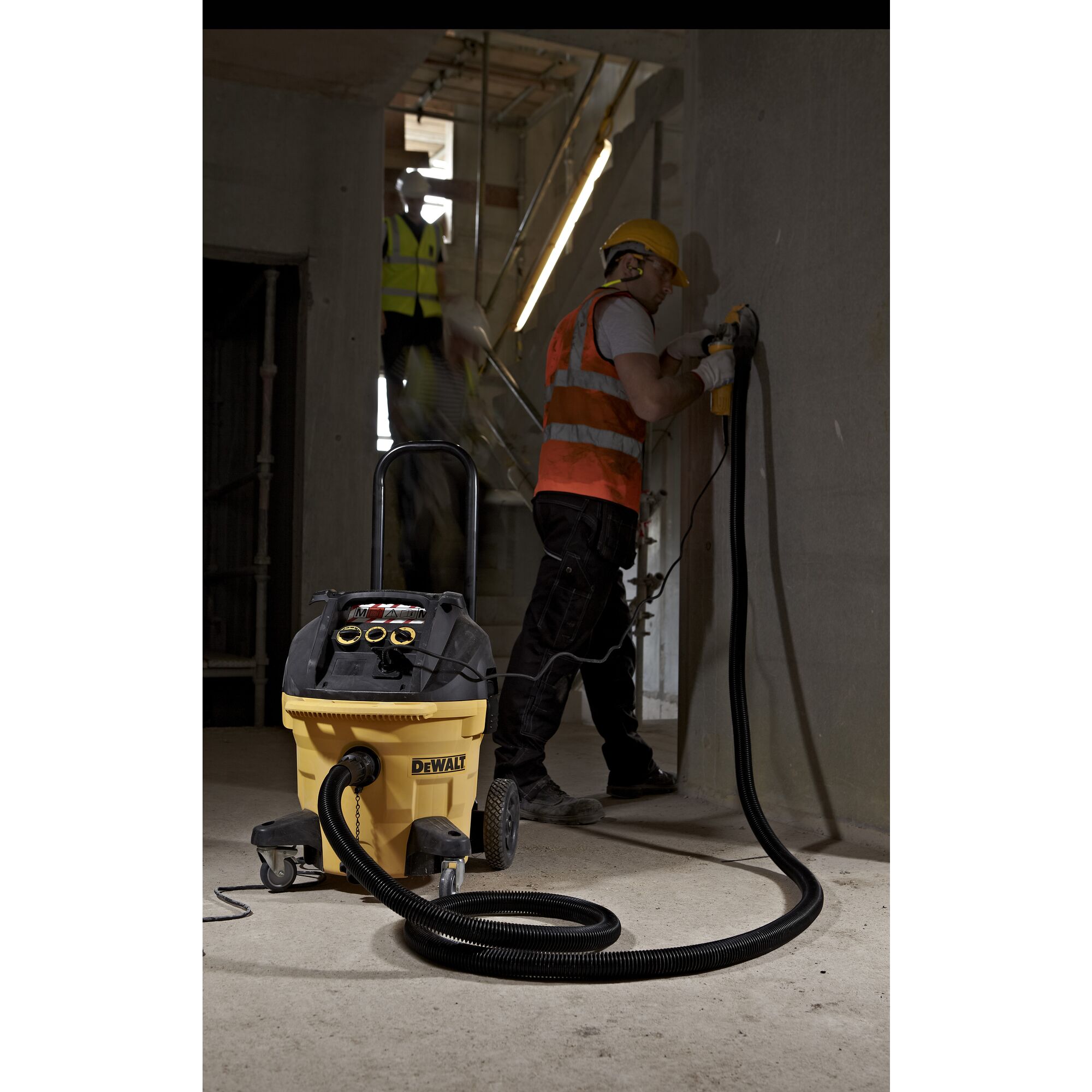Dewalt m sales class extractor